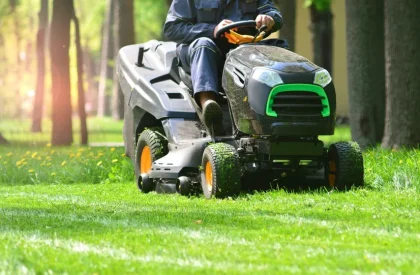 ride on mowing 1